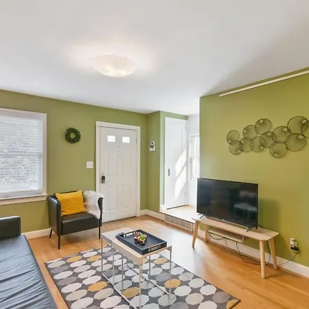 Beautiful 3Br 2Ba Colonial House By Cozysuites Alexandria Exterior foto