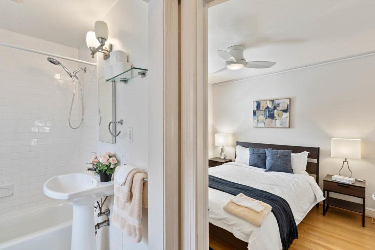 Beautiful 3br 2ba Colonial House By Cozysuites Ferienhaus