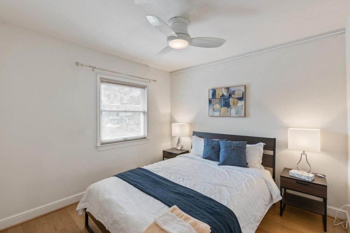 Beautiful 3br 2ba Colonial House By Cozysuites Alexandria