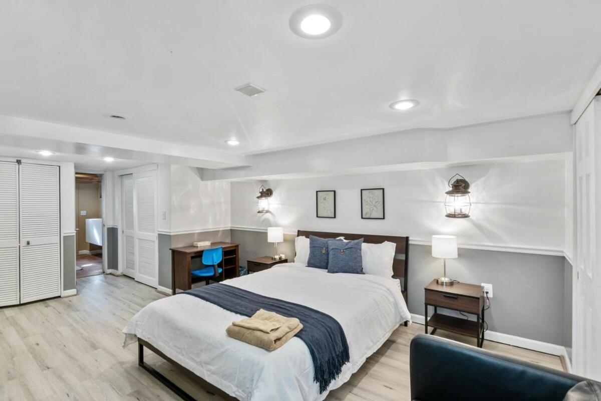 Beautiful 3br 2ba Colonial House By Cozysuites Alexandria