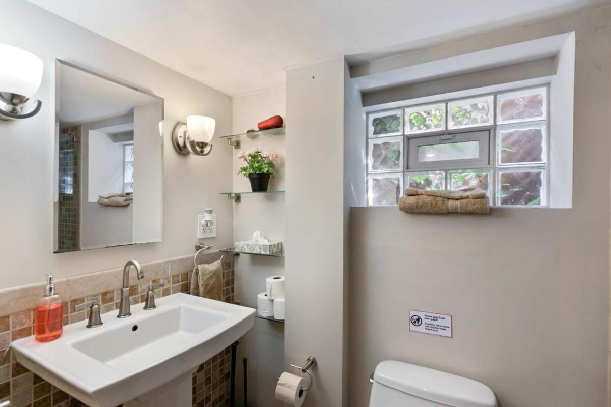 Ferienhaus Beautiful 3br 2ba Colonial House By Cozysuites *